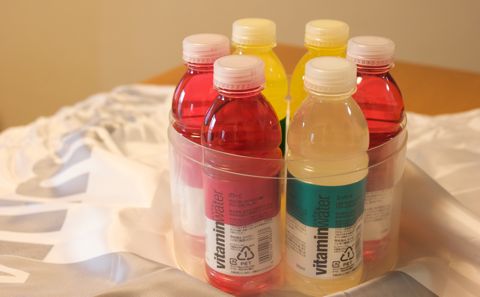 glacéau vitaminwater パッケージの中身